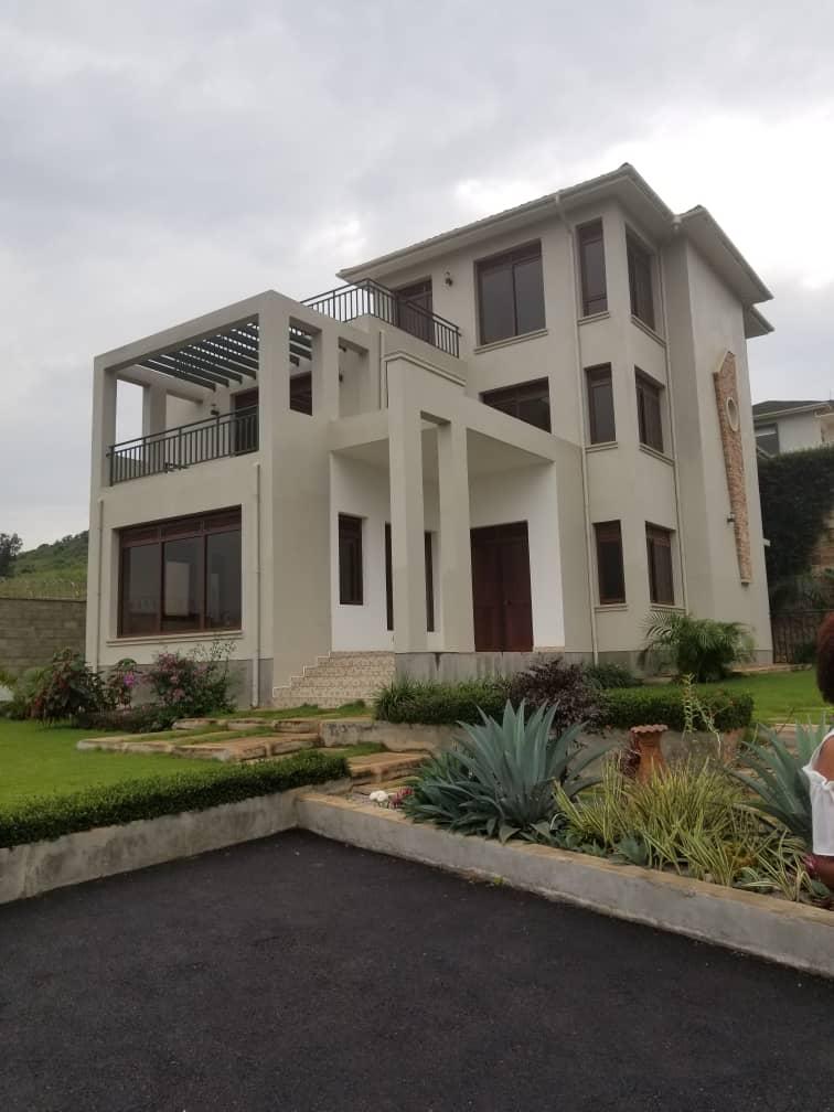 Ella Nantumbwe new Mansion in Lubowa