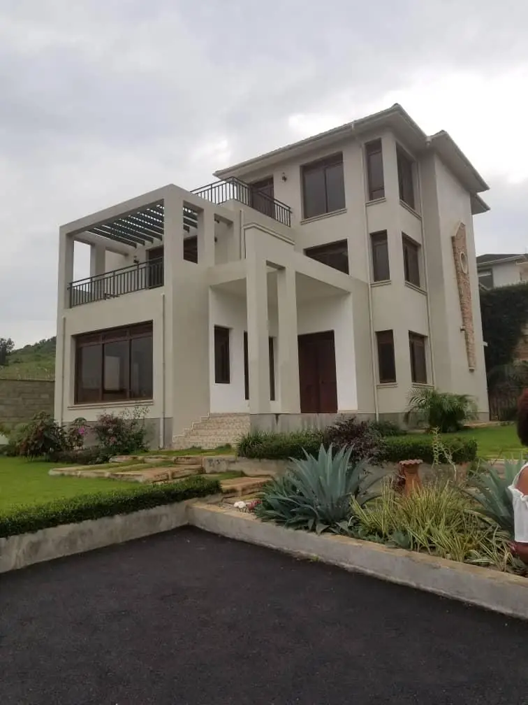 Ella Nantumbwe new Mansion in Lubowa