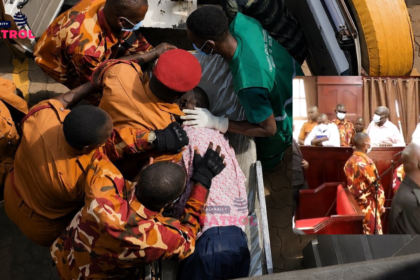 Kizza Besigye collapses in court