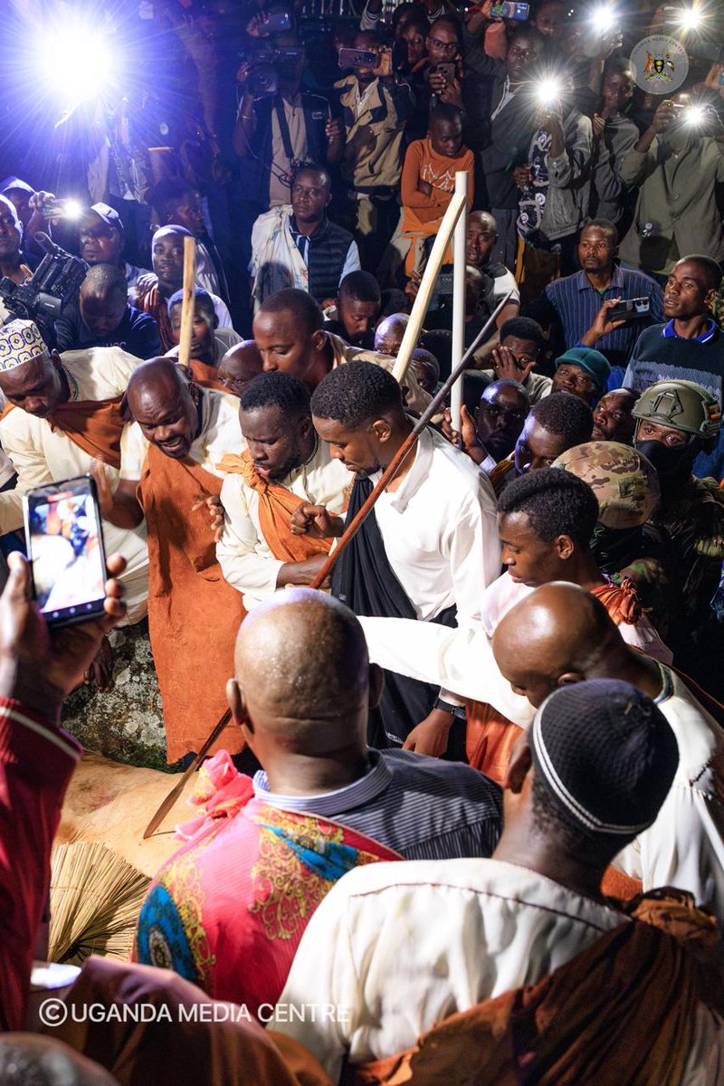 Omukama Edward Rukidi Nyabongo I coronation
