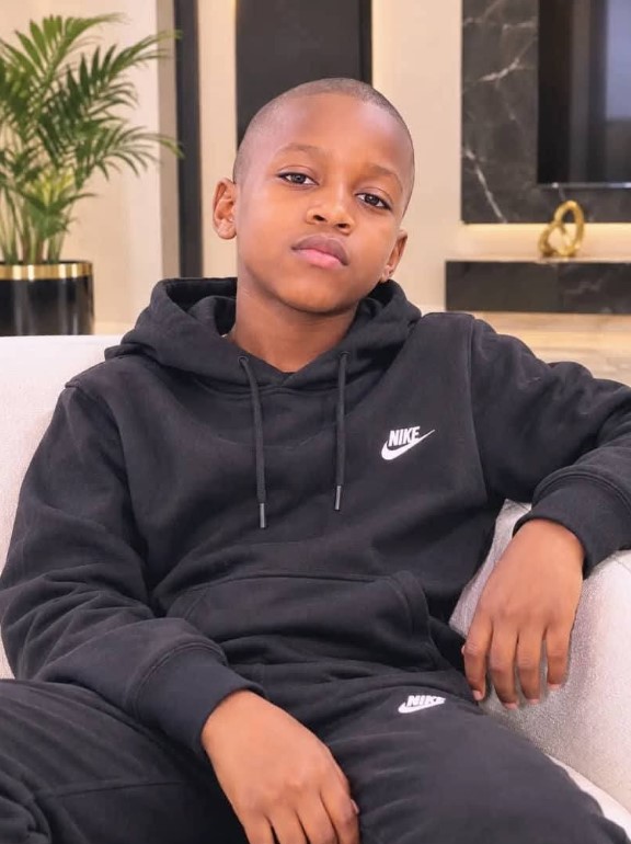 Prince Divans Jacksonville Amooti is being linked to the late King Oyo online.